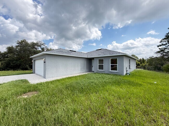 Building Photo - Stylish Living Starts Here | Modern 3BR Home in Ocala with Open-Concept Design!