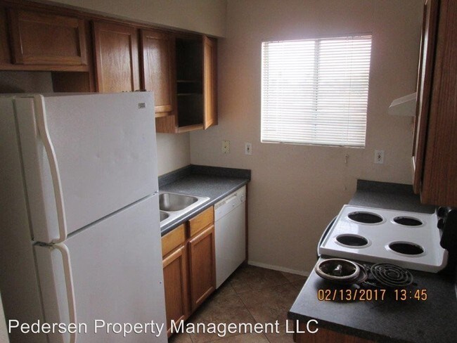 Foto del edificio - 2 br, 1 bath Apartment - 1581 E Southern Ave