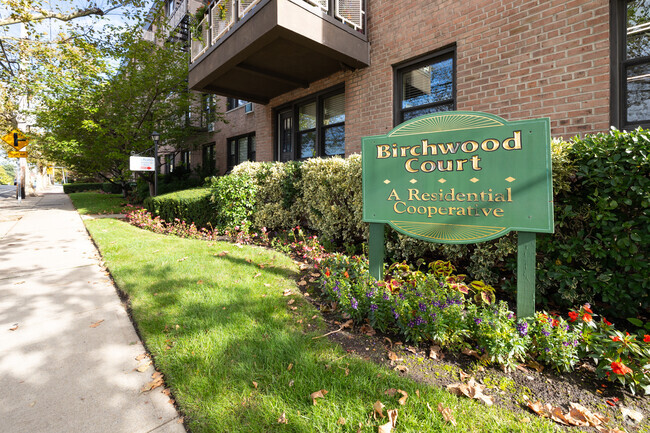 Building Photo - Birchwood Court