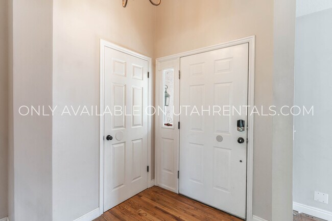 Building Photo - 5854 Walden Ridge Dr