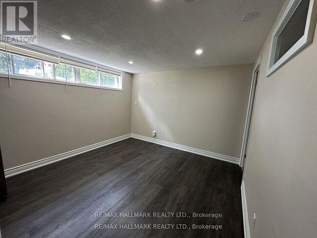 Building Photo - 389 Allgood St