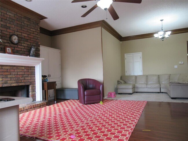 Building Photo - 2843 Big Oaks Dr