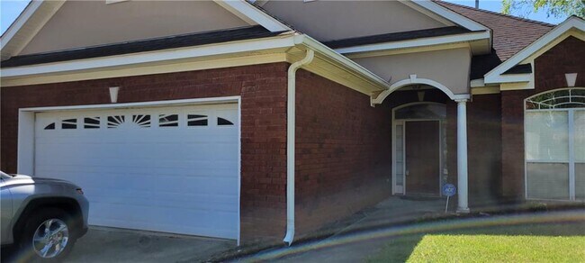 Foto del edificio - 6131 Venetian Way N