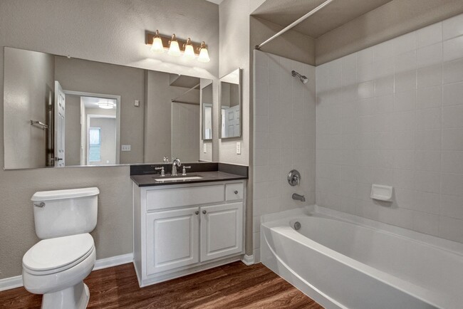 Foto del edificio - Broadleaf Apartments