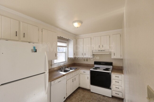 Building Photo - 11137 Granada Rd