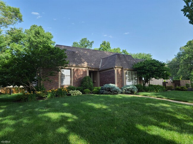 Foto del edificio - 3 br, 3 bath House - 8300 Somerset Dr