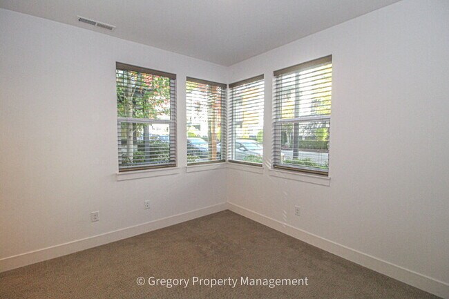 Foto del edificio - 9631 NE 183rd St