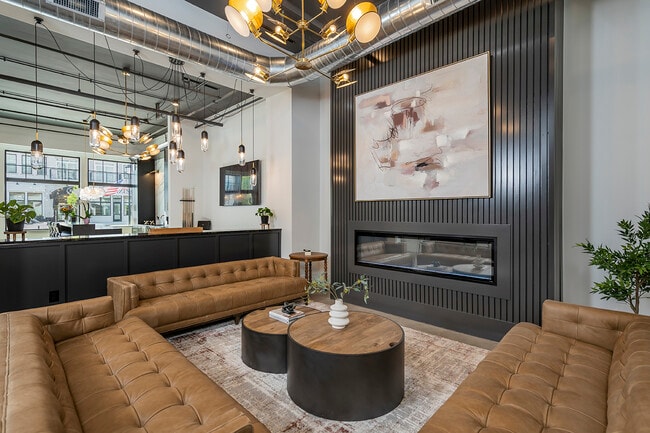 Building Photo - Evans Farm