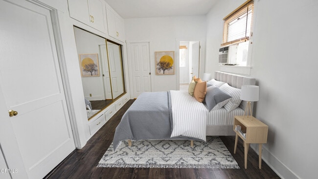 Building Photo - 544 Salem St