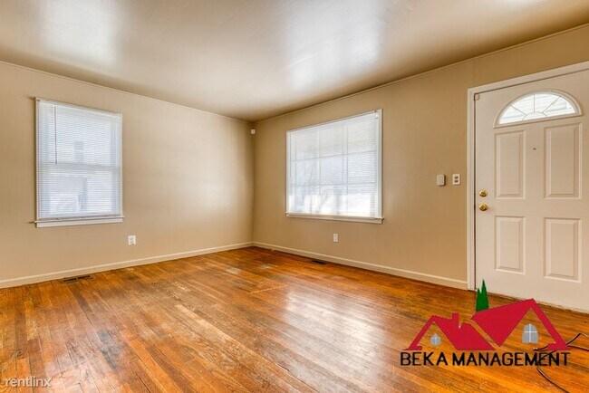 Building Photo - 2 br, 1 bath House - 11239 Essex Ave