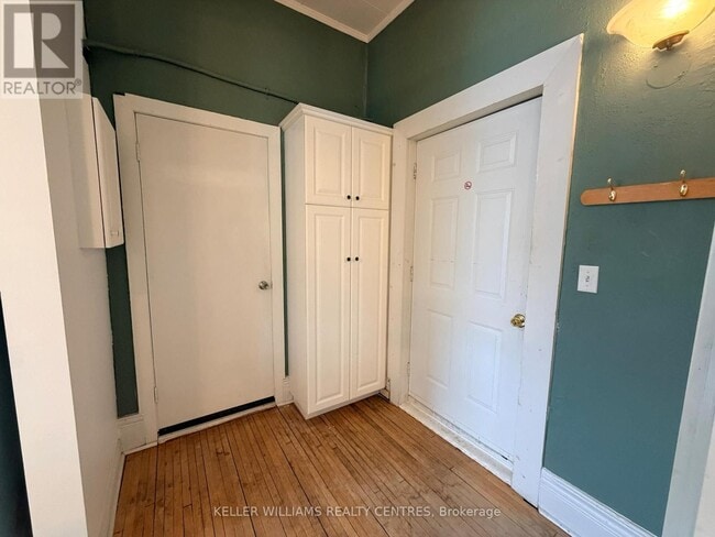 Building Photo - 1 Simcoe St