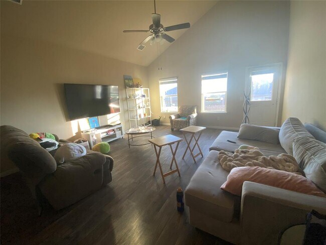 Foto del edificio - 11125 Furrow Hill Dr