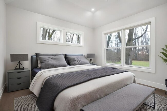 Foto del edificio - 358 Cherry Valley Rd