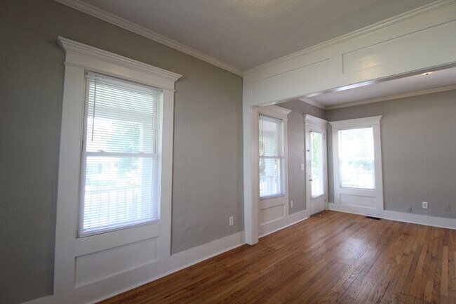Foto del edificio - 2 Bedroom 1 Bath Home With An Office Or De...