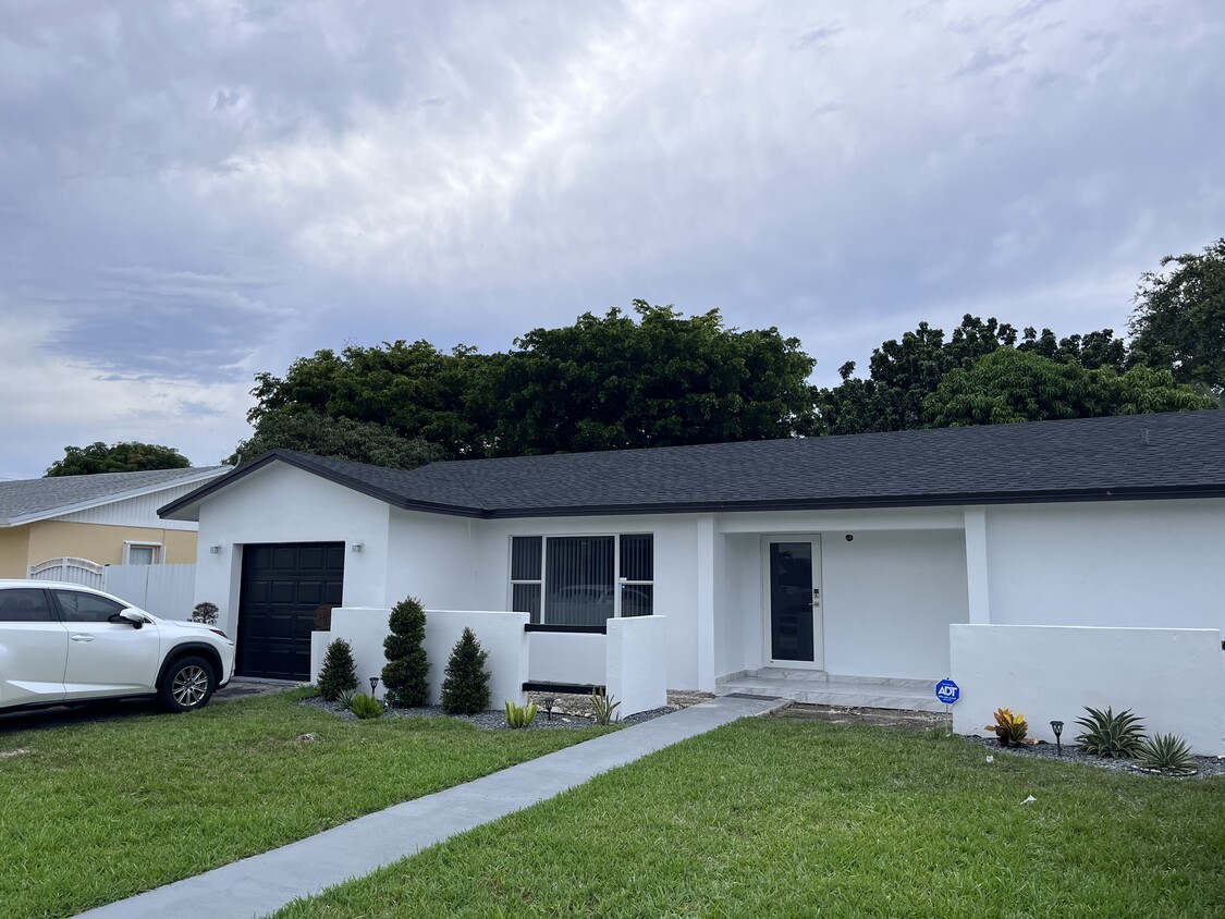 Photo - 11105 SW 156th Terrace (Miami, FL)