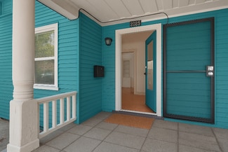 Building Photo - 2025 12th St