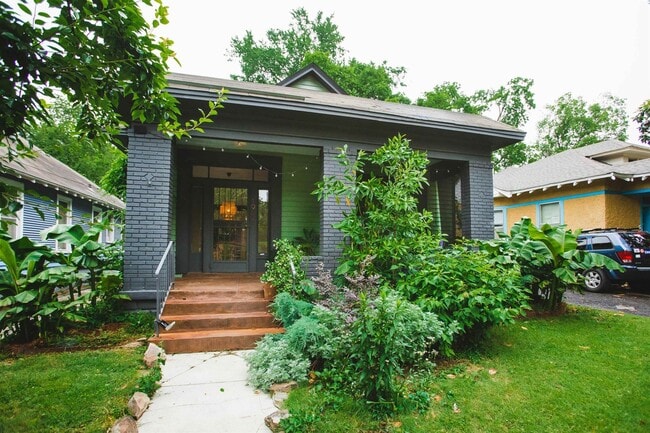 Photo - 1952 Court Ave House