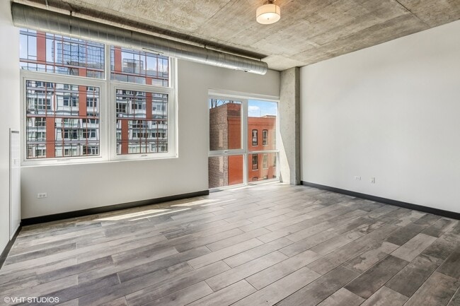 Building Photo - 171 N Aberdeen St