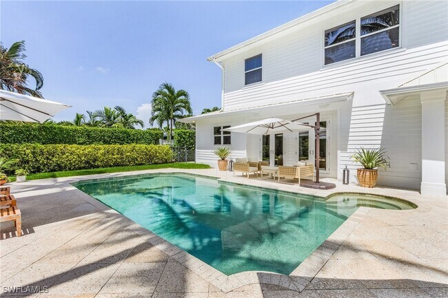 Foto del edificio - 1287 12th St N