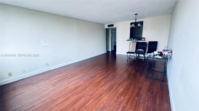 Foto del edificio - 9125 SW 77th Ave