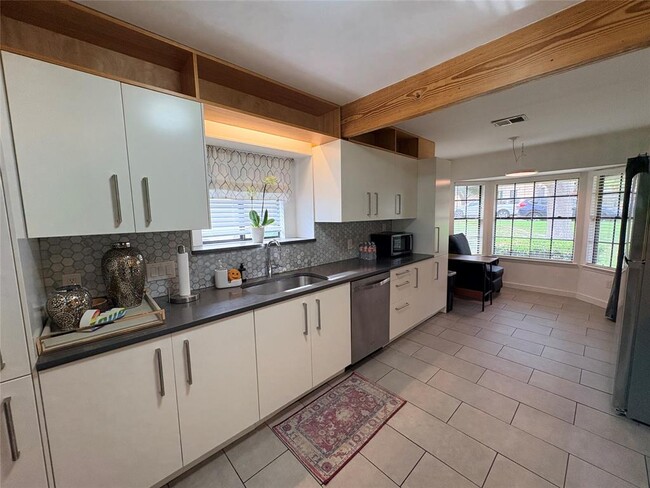 Foto del edificio - 11907 Cherie Dr