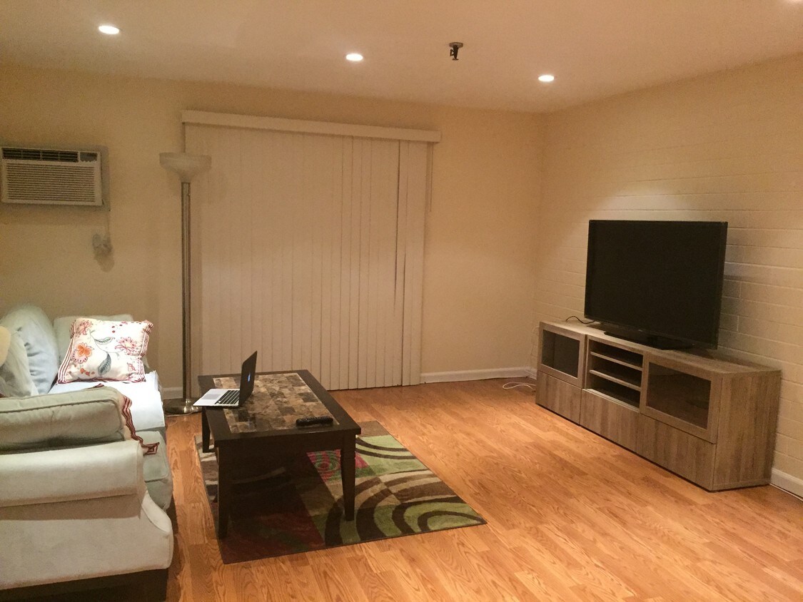 115 W Squantum St, Quincy, MA 02171 Apartments in Quincy, MA