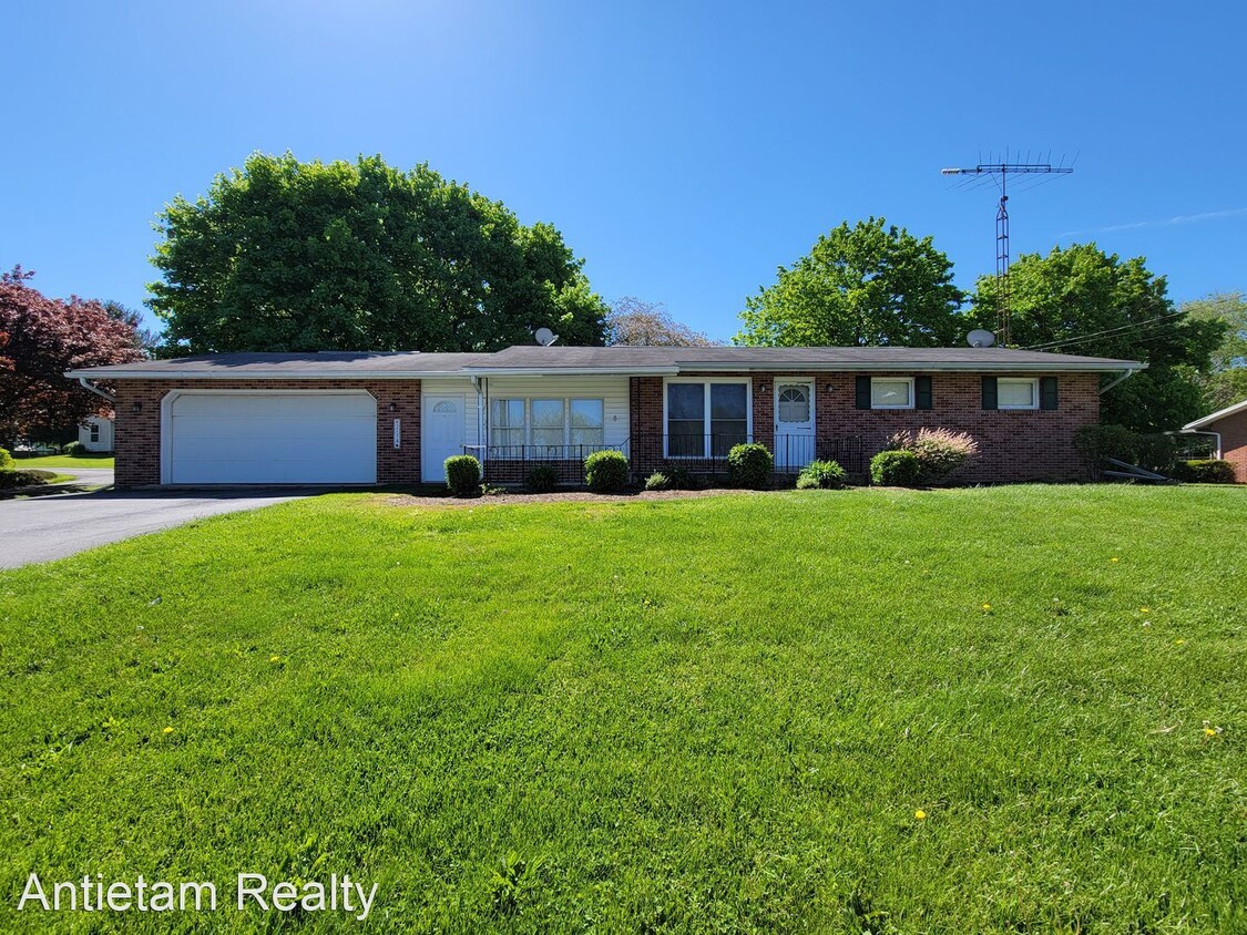 Primary Photo - 3 br, 1 bath House - 2174 New Franklin Road