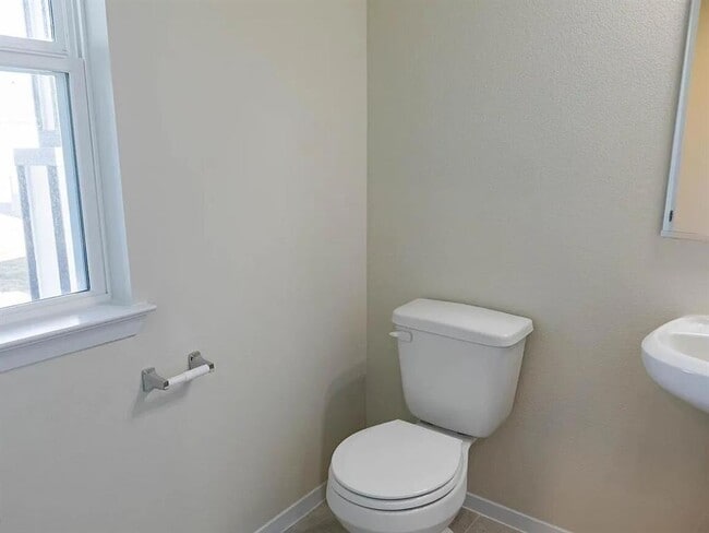 Building Photo - 229 Gray Wolf Dr