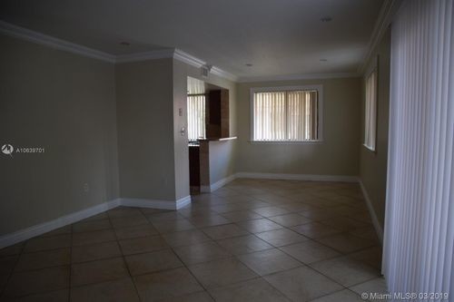 Building Photo - 3185 Coral Lake Dr