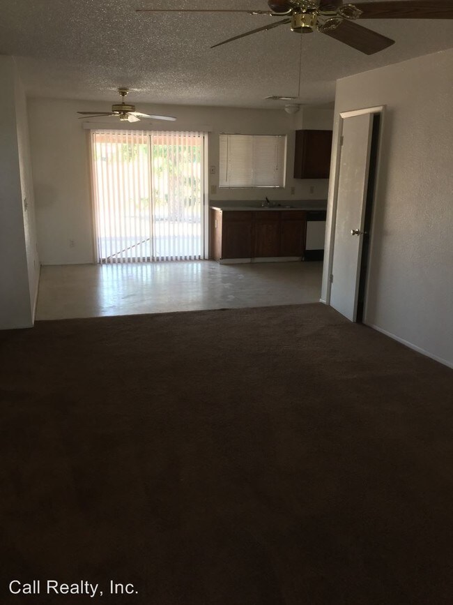 Foto del edificio - 2310 N Pleasant Dr