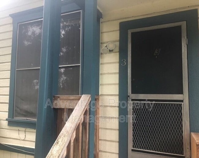 Building Photo - 522 SW Calapooia St