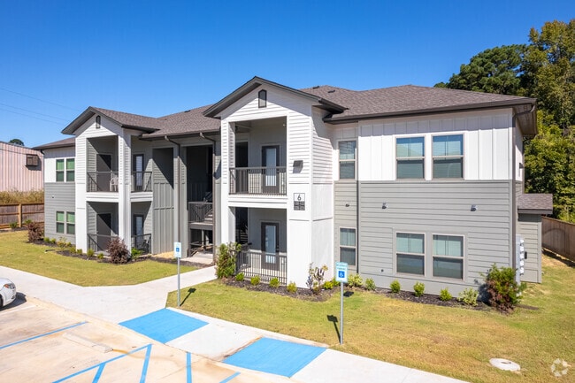 Building Photo - Nathan Village - FULLY LEASED