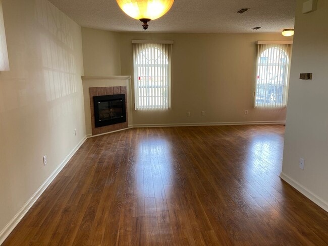 Foto del edificio - 805 W 2nd St