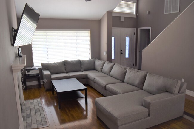 Building Photo - 5108 Whiteway Dr