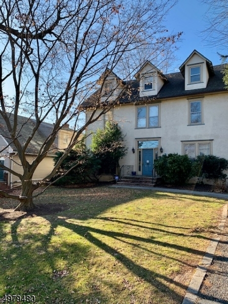 Primary Photo - 62 Forest Hill Rd