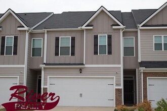 Building Photo - 5413 Thrasher Ln