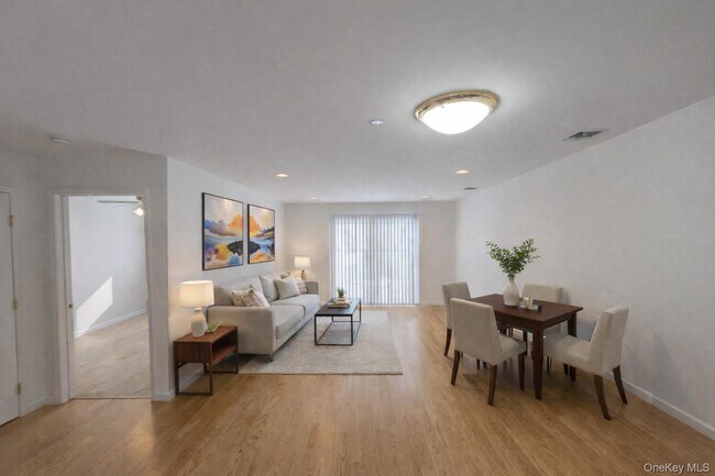 Foto del edificio - 100 Woodcrest Ln