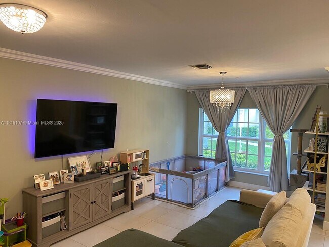 Foto del edificio - 10931 Jewel Box Ln