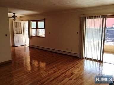 Building Photo - 1706 Manhattan Ave