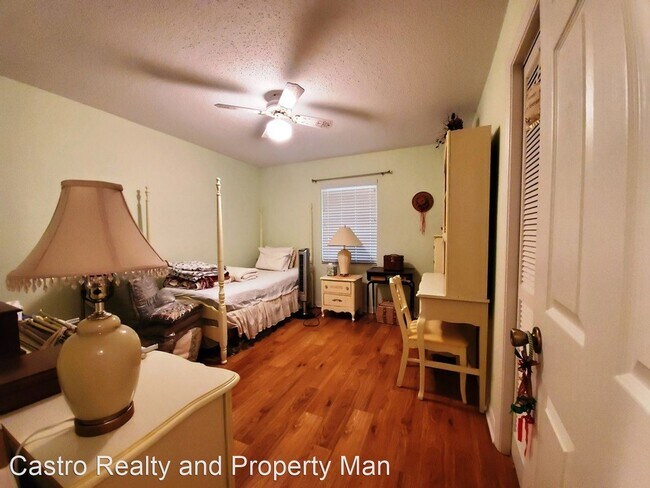 Building Photo - 3 br, 2 bath House - 1801 Eden Dr