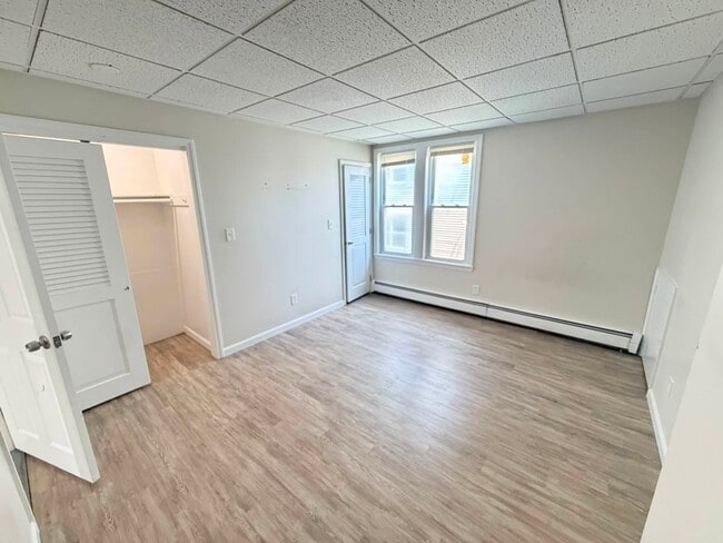 Building Photo - 61 Cohasset St