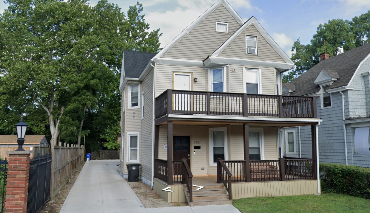 Exterior - 1480 E 115th St