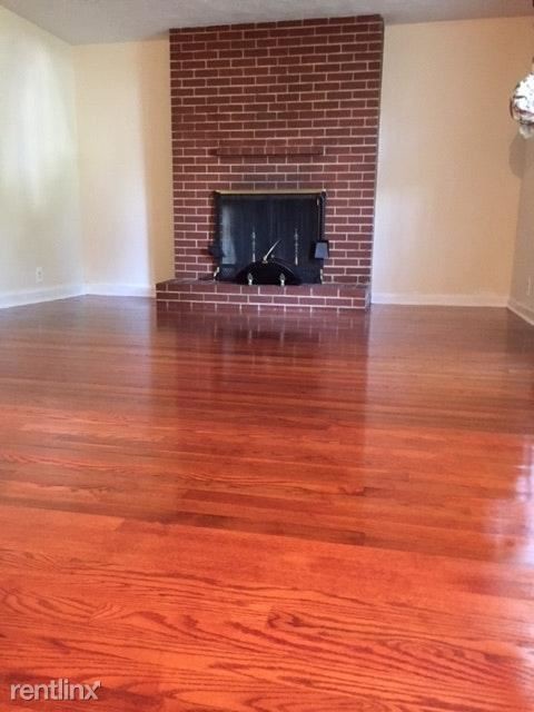 Foto del edificio - 4 br, 2 bath House - 15 Gail Road