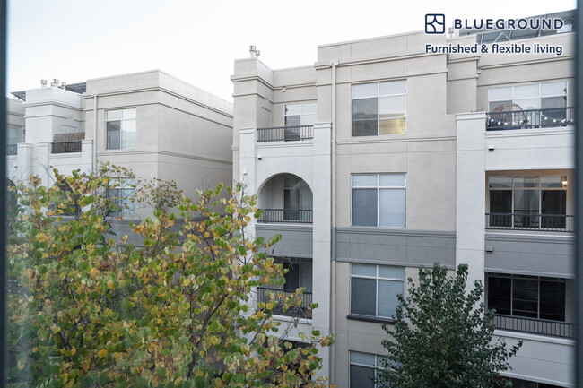 Building Photo - 1175 Park Pl
