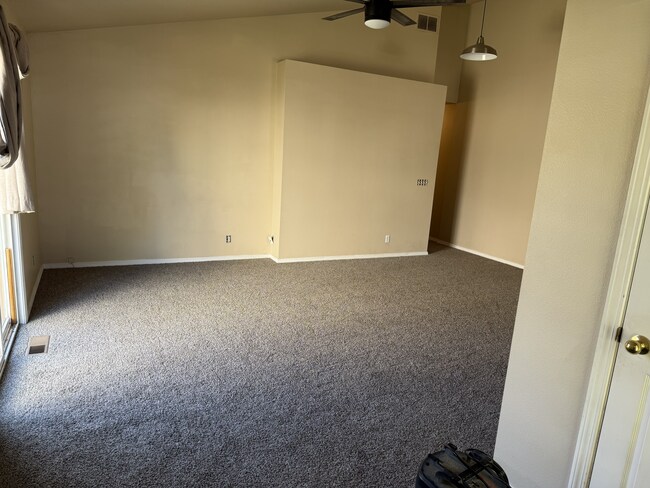 Foto del edificio - Madison Duplex