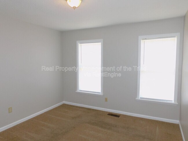 Foto del edificio - 1805 Cody Ave