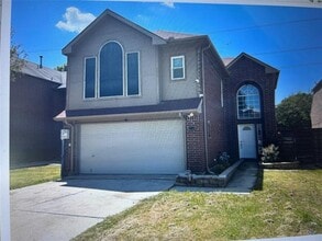 Building Photo - 2114 Montclair Ln