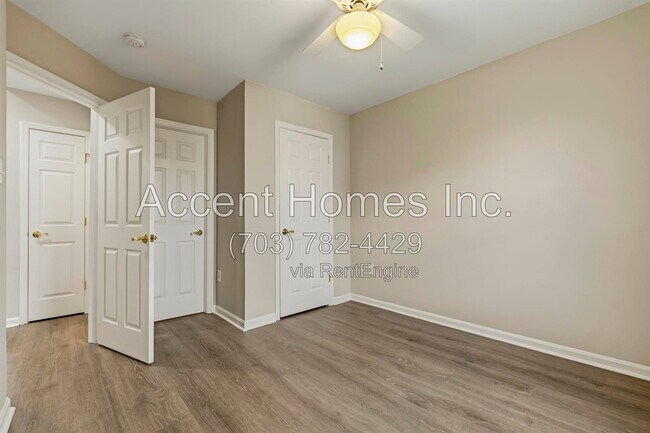 Building Photo - 6185 Sage Dr