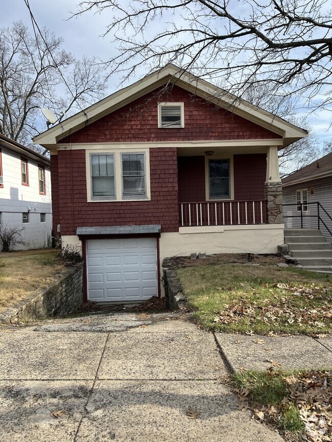 Building Photo - 3104 Cavanaugh Ave