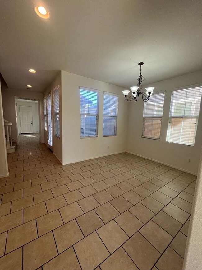 Foto del edificio - Beautiful 4 Bedroom Home!